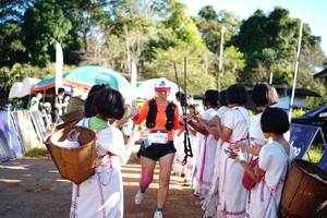 BIB: 2570
                            <button type="button" onclick="openModal(19045346)" class="btn btn-primary btn-sm float-right btn-popup" data-toggle="modal" data-target=".modal-high-quality">
                        <i class="fas fa-shopping-cart"></i> Add to Cart
                    </button>
                                            <button type="button" onclick="isThisMe(19045346, true)" class="btn btn-success btn-sm float-right btn-popup btn-isme hidden" data-toggle="tooltip" data-placement="bottom" title="นี่คือรูปของคุณใช่ไหม คลิกที่นี่เพื่อเอาเข้าอัลบั้ม">
                        <i class="fas fa-plus"></i> Add to album
                    </button>
                    <button type="button" onclick="isThisMe(19045346, false)" class="btn btn-warning btn-sm float-right btn-popup btn-isnotme hidden">
                        <i class="fas fa-ban"></i> Remove from album
                    </button>